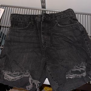 Size 27 Dark Jean shorts NEVER WORN